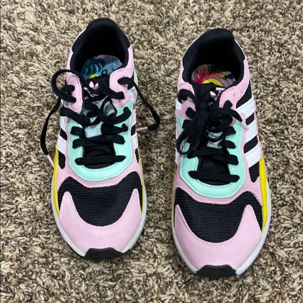 Great sneakers for sale worn 2 times.